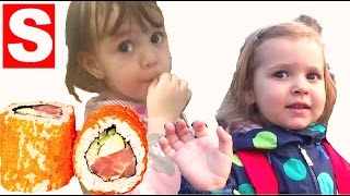 VLOG #1 Кушаем Роллы Смотрим Мисс Кэти и Делаем Намаз | Видео для детей  2016