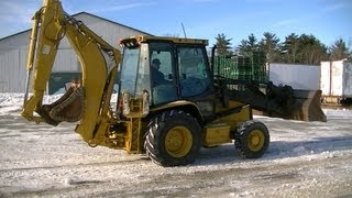 2002 CAT 420D TI - Simmons Tractor Limited