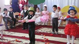 Танец со шляпами-Детсад Айбобек