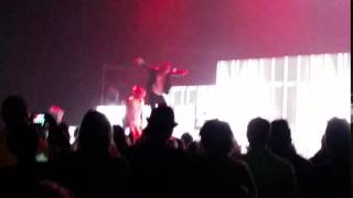 Derek Hough leaps over audience member at MOVE Tour
