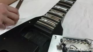 Обзор номер 3 Gibson Flying V destroyed by Максим Хомчик