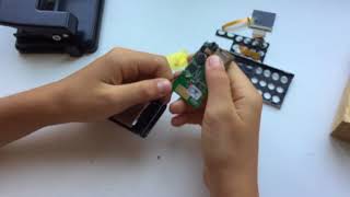 Разбираю телефон Elari nano phone c