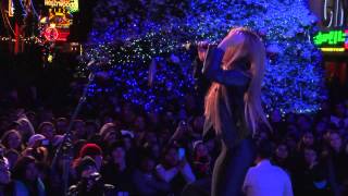 Bean Performs at Rock The Red Kettle 2013 | Salvation Army