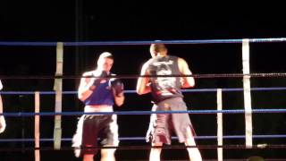 Combate de boxeo de Elvis Bonnín (Shambhala) vs Xavi Burgueño (Euskobox).