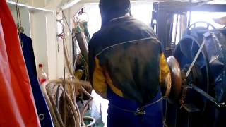 Salpare le reti con cattivo tempo - motopesca Afrodite Pesca