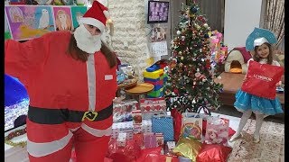 KAR TANESİ KIZI YENİYIL HEDİYELERİNİ AÇIYOR.NOEL BABA  BİG LOL, BABY ALİVE