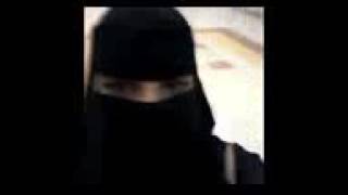 يرقمها و هي تصور نفسها