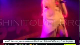 Lady Gaga обнажилась на концерте в лондонском гей-клубе