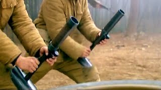 被幾十名日軍追擊，游擊隊長為掩護隊友撤退，獨自留下阻擊日軍！