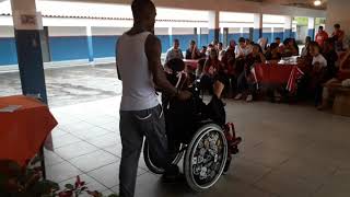 Raio de Luz dançando com o Michel Jackson a tarde no Amélia Passos (Parte 2/2)
