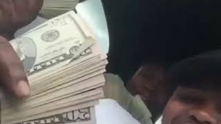 Suspected XXXtentacion killer flossing XXXtentacion money