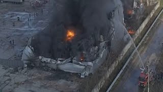 Incendiu devastator la un depozit cu vopsea din Capitală