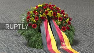 Germany: Steinmeier and AKK pay respects on Remembrance Day in Berlin