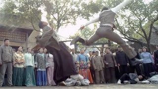 囂張的日本武士想要欺負中國小夥，殊不知小夥是功夫高手，被打慘了！