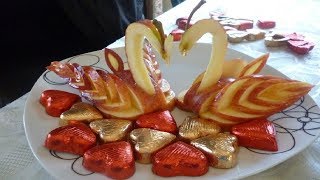 УКРАШЕНИЕ БЛЮД.  ЛЕБЕДЬ ИЗ ЯБЛОКА