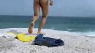 Anuncio Schweppes con Eduardo Noriega desnudo