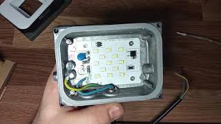 Прожектор Wolta 10W. Обзор. Убираем мерцание