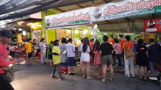 คนกทม.แห่กินส้มตำ ต๊อกแต๊กตำแรดแซ่บนัว ส้มตำปูม้า ตำเกาเหลาทะเล ตลาดน้ำคลองลัดมะยม Som Tum Thailand