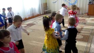 Песня про маму "Звездочка моя" + танец с мамами. Старшая группа.8 марта