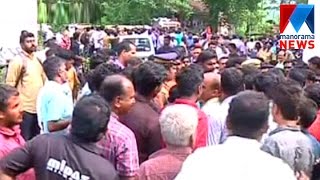 Locals protest against waste disposal in public place | Manorama News
