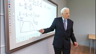 Невероятно! Им за 80, но они ещё ходят на работу! Секреты долгожителей