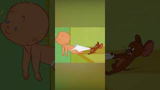 Tom et Jerry en Français ???????? | Le duo de baby-sitters! | #shorts | @WBKidsFrancais