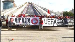 Protestë kundër UEFA-s. Të rinjtë kërkojnë drejtësi për Shqipërinë
