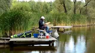 Ловля карпа с помощью пресса для прикормки Carp PRO и многокрючковых оснасток.
