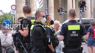 Germany: Police enforce ban on anti-lockdown protests in Berlin