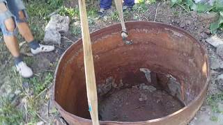 Вытаскивали сто летнюю бочку из земли Краном Манипулятором