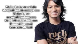 (HD) Permaisuri - Faizal Tahir (lirik)