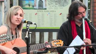 Τα ιταλακια (Ta Italakia) - Pente chronia dikasmenos/H foni tou narghilè