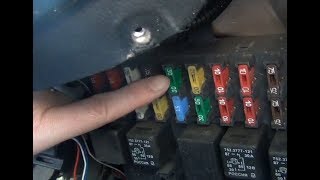 Замена предохранителя реле поворотников и аварийной сигнализации Chevrolet - Niva