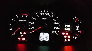 Панель приборов Mitsubishi Pajero Sport 2014 с белой подсветкой после ремонта.