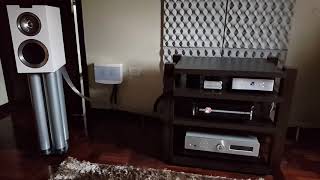 (27) KEF R300 & Krell S-300i & PS Audio - Game of Thrones Theme