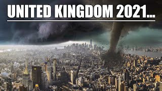 God is furious! The raging Tornado blows off the roofs of buildings in London!