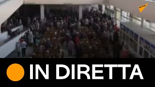 Evacuazione della popolazione civile da Lugansk tra le crescenti tensioni nella regione