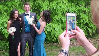 2 GIRLS, 1 PROM