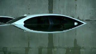 Schwere Stürme sorgen für überflutete Parkhäuser in Dallas.