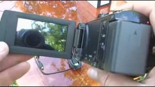 Видеокамеры. Panasonic HC-V230 (2015г.) на фоне Sony DCR-SR300E (2007г.)
