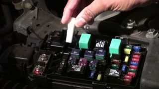 How to diagnosis and change the fuse of Honda Accord 2007