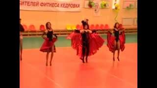 Девушки без комплексов (Фестиваль любителей фитнеса Кедровка 2011)