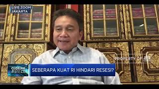 Mirza Adityaswara: Penanganan Pandemi, Obat Anjloknya Ekonomi