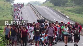 Mexico: Migrant caravan marches through Veracruz en route to US