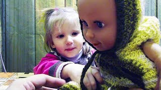Новая одежда для беби бона. Алина и беби борн собирают детский самолет