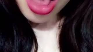 Chinese girl with flexible tongue3