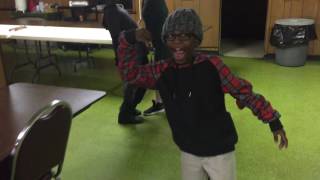violin mannequin challenge