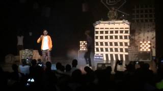 Elzo Jamdong & Dip Doundou Guiss performing "Daay Deep" at Sorano WelcomeToTeauplaShow