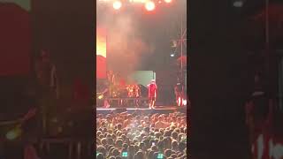 Spruzzano spray al peperoncino al concerto di Salmo e lui risponde così...