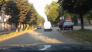 Цікаву схему об"їзду влаштували дорожники. Додому не попасти))